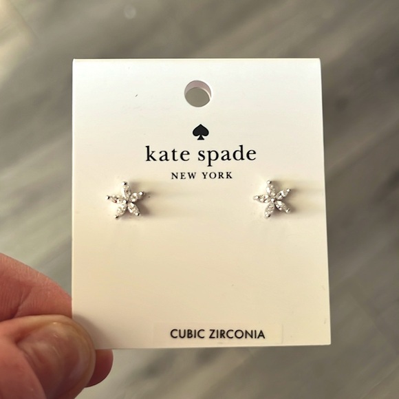 NWT Kate Spade Silver Flower Stud Earrings for Pierced Ears - Picture 5 of 5